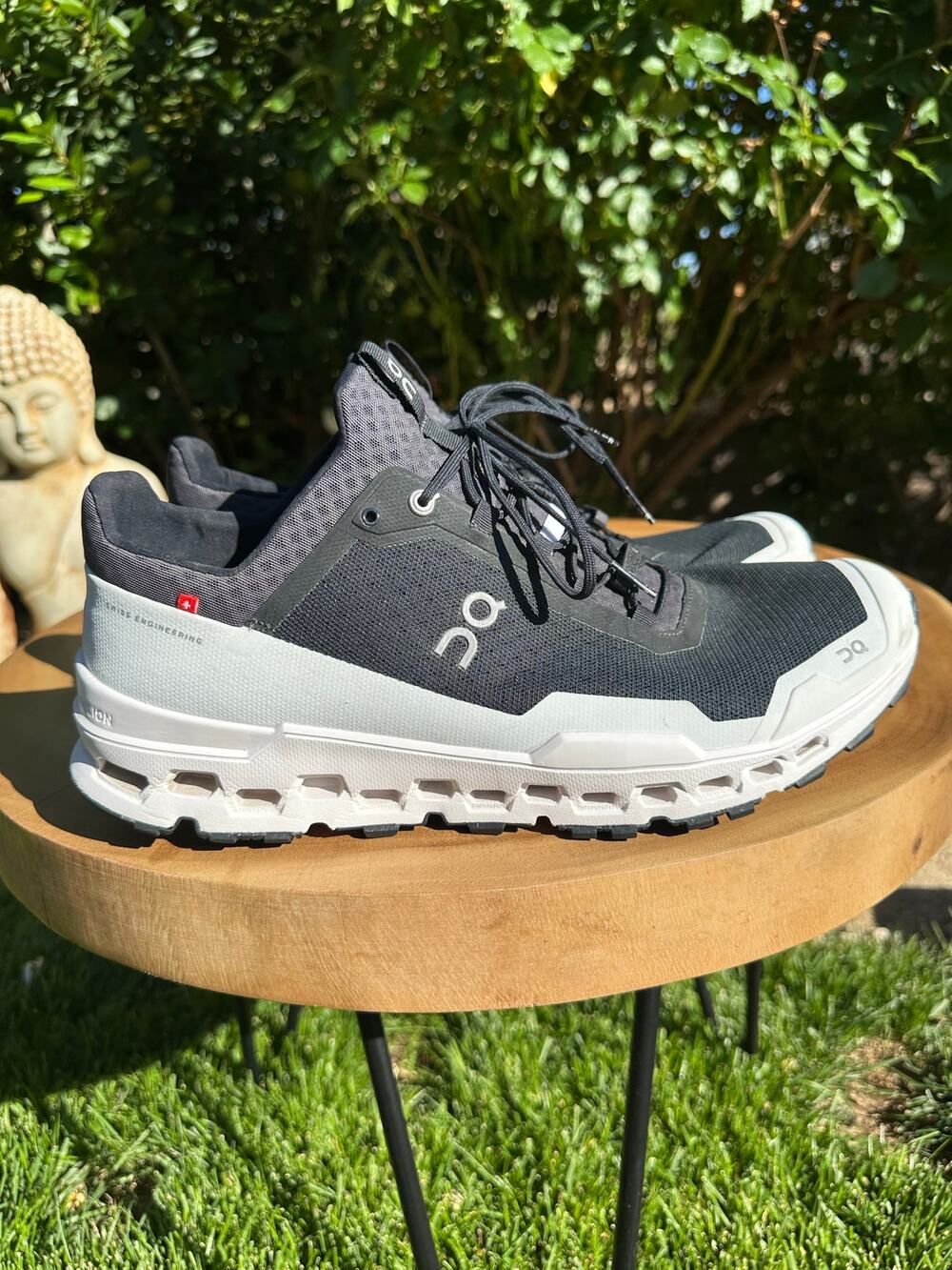 ON CLOUD RUNNING Men’s On Cloudultra Black White Trail Running Size 12.5